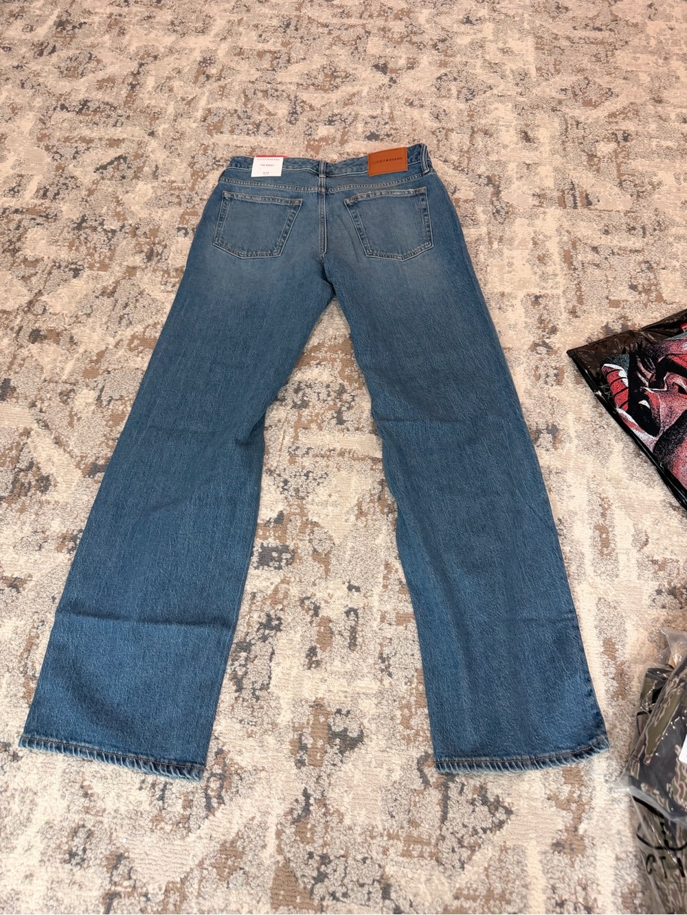 The Baggy Jeans - Picture 3 of 5